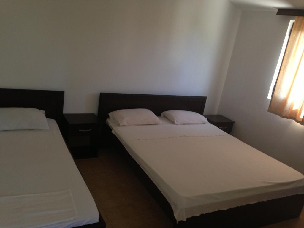 Niki Apartments Ulcinj Bilik gambar